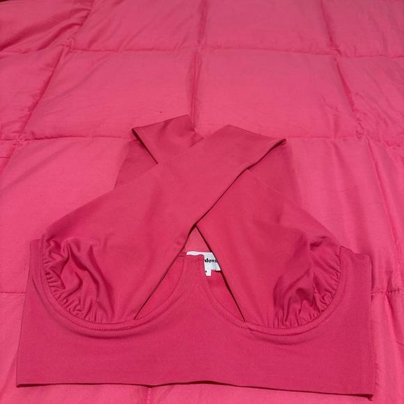 Superdown Pink Cross-Back Crop Top - Picture 1 of 2